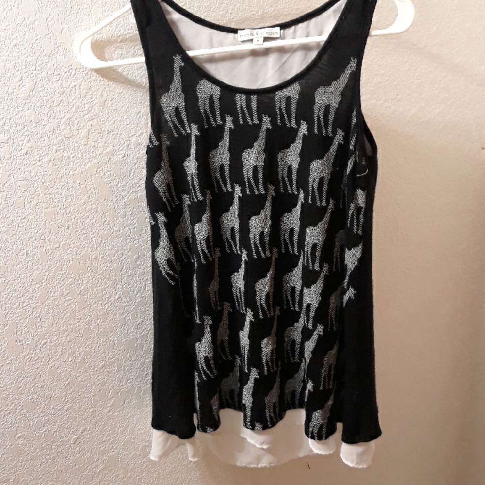 Womens Size M Moa Moa